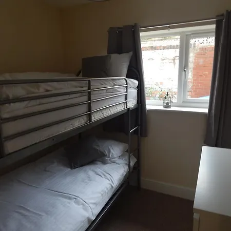 Trafalgar Square Apartment Scarborough